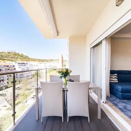 Histórical Center Penthouse * Albufeira