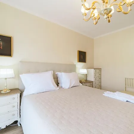 Historical Center Penthouse アパート *