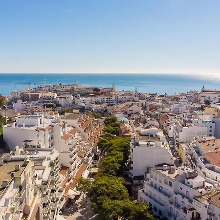 Historical Center Penthouse * Albufeira